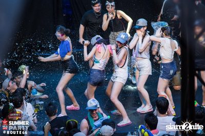 Smirnoff Midnight 100 นำเสนอ 95.5 Virgin Hitz Summer Party (อัลบั้มที่ 1) — photo 147