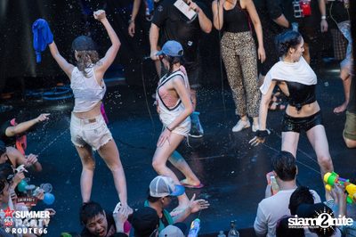 Smirnoff Midnight 100 นำเสนอ 95.5 Virgin Hitz Summer Party (อัลบั้มที่ 1) — photo 148