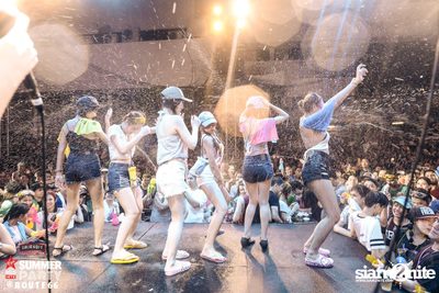 Smirnoff Midnight 100 นำเสนอ 95.5 Virgin Hitz Summer Party (อัลบั้มที่ 2) — photo 24