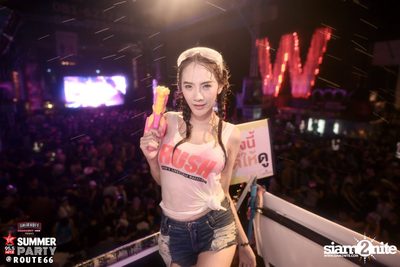 Smirnoff Midnight 100 นำเสนอ 95.5 Virgin Hitz Summer Party (อัลบั้มที่ 2) — photo 88