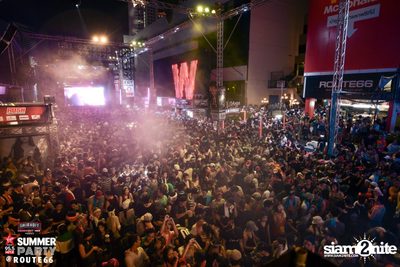 Smirnoff Midnight 100 นำเสนอ 95.5 Virgin Hitz Summer Party (อัลบั้มที่ 2) — photo 94