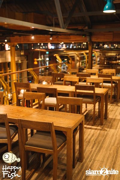 คืนวันศุกร์ ที่ร้าน แฮปปี้ ฟิช, เอเชีย ทีค เดอะ ริเวอร์ฟร้อนท์ — photo 15