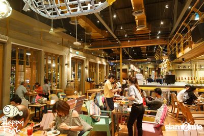 คืนวันศุกร์ ที่ร้าน แฮปปี้ ฟิช, เอเชีย ทีค เดอะ ริเวอร์ฟร้อนท์ — photo 19