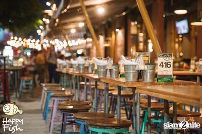 คืนวันศุกร์ ที่ร้าน แฮปปี้ ฟิช, เอเชีย ทีค เดอะ ริเวอร์ฟร้อนท์ — photo 27