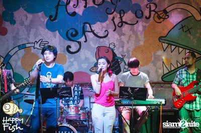 คืนวันศุกร์ ที่ร้าน แฮปปี้ ฟิช, เอเชีย ทีค เดอะ ริเวอร์ฟร้อนท์ — photo 37