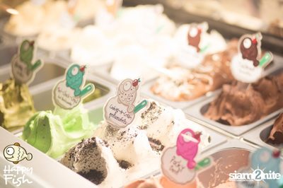 คืนวันศุกร์ ที่ร้าน แฮปปี้ ฟิช, เอเชีย ทีค เดอะ ริเวอร์ฟร้อนท์ — photo 41