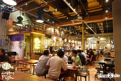 คืนวันศุกร์ ที่ร้าน แฮปปี้ ฟิช, เอเชีย ทีค เดอะ ริเวอร์ฟร้อนท์ — photo 44