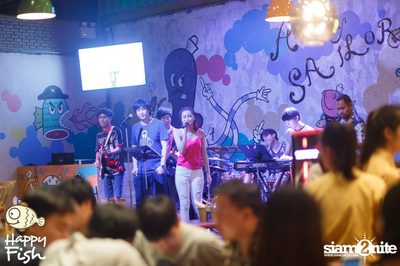 คืนวันศุกร์ ที่ร้าน แฮปปี้ ฟิช, เอเชีย ทีค เดอะ ริเวอร์ฟร้อนท์ — photo 48