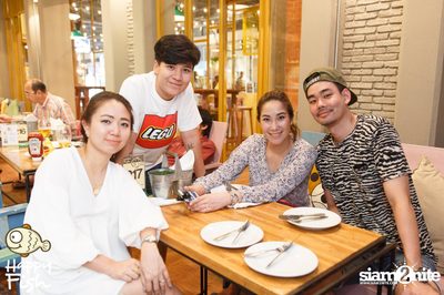 คืนวันศุกร์ ที่ร้าน แฮปปี้ ฟิช, เอเชีย ทีค เดอะ ริเวอร์ฟร้อนท์ — photo 62