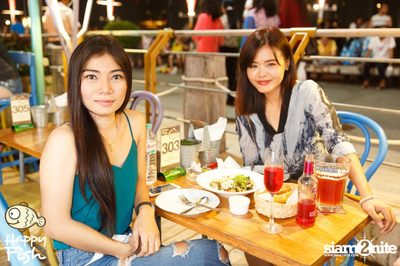 คืนวันศุกร์ ที่ร้าน แฮปปี้ ฟิช, เอเชีย ทีค เดอะ ริเวอร์ฟร้อนท์ — photo 64