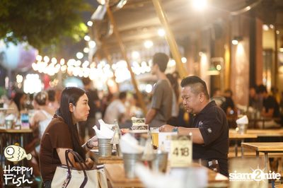 คืนวันศุกร์ ที่ร้าน แฮปปี้ ฟิช, เอเชีย ทีค เดอะ ริเวอร์ฟร้อนท์ — photo 71