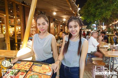 คืนวันศุกร์ ที่ร้าน แฮปปี้ ฟิช, เอเชีย ทีค เดอะ ริเวอร์ฟร้อนท์ — photo 77
