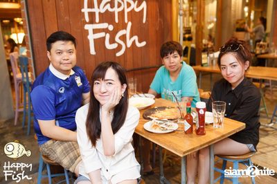 คืนวันศุกร์ ที่ร้าน แฮปปี้ ฟิช, เอเชีย ทีค เดอะ ริเวอร์ฟร้อนท์ — photo 82