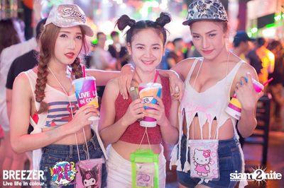 BREEZER presents Water Wars Live life in colour at RCA Block A — photo 9