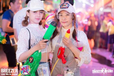 BREEZER presents Water Wars Live life in colour at RCA Block A — photo 11