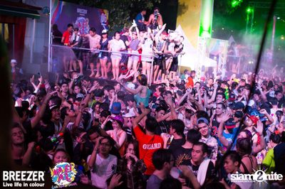 BREEZER presents Water Wars Live life in colour at RCA Block A — photo 44