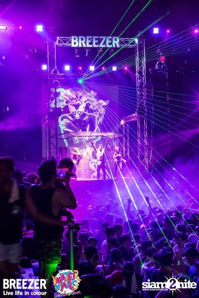 BREEZER presents Water Wars Live life in colour at RCA Block A — photo 46