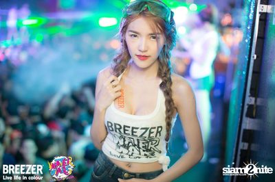 BREEZER presents Water Wars Live life in colour at RCA Block A — photo 52