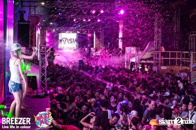 BREEZER presents Water Wars Live life in colour at RCA Block A — photo 73