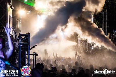 BREEZER presents Water Wars Live life in colour at RCA Block A — photo 88