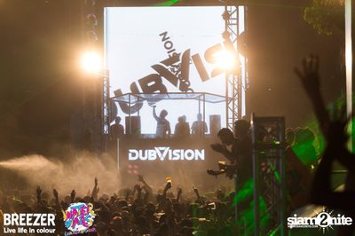 BREEZER presents Water Wars Live life in colour at RCA Block A — photo 93