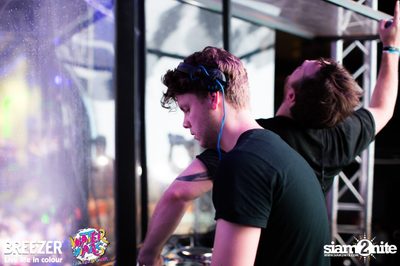 BREEZER presents Water Wars Live life in colour at RCA Block A — photo 114