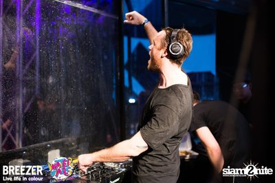 BREEZER presents Water Wars Live life in colour at RCA Block A — photo 119