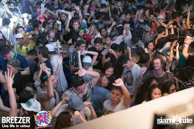 BREEZER presents Water Wars Live life in colour at RCA Block A — photo 122