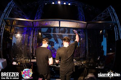 BREEZER presents Water Wars Live life in colour at RCA Block A — photo 138
