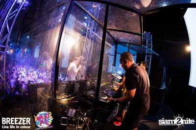 BREEZER presents Water Wars Live life in colour at RCA Block A — photo 165