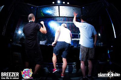 BREEZER presents Water Wars Live life in colour at RCA Block A — photo 166