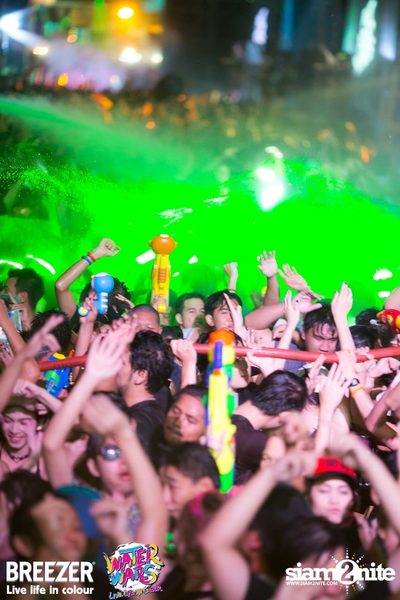 BREEZER presents Water Wars Live life in colour at RCA Block A — photo 172