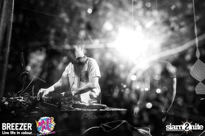 BREEZER presents Water Wars Live life in colour at RCA Block A — photo 177