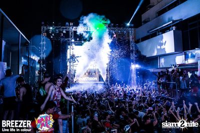 BREEZER presents Water Wars Live life in colour at RCA Block A — photo 258