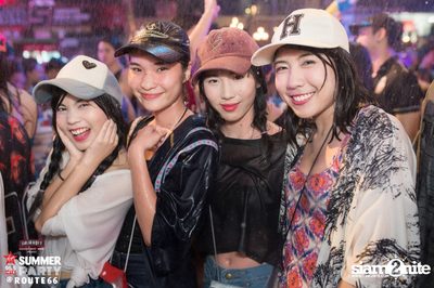 Smirnoff Midnight 100 นำเสนอ 95.5 Virgin Hitz Summer Party — photo 7