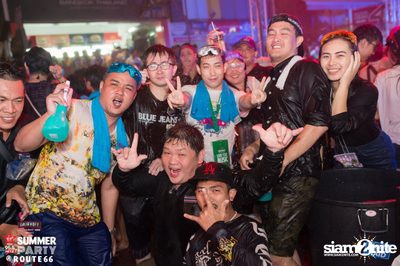 Smirnoff Midnight 100 นำเสนอ 95.5 Virgin Hitz Summer Party — photo 17