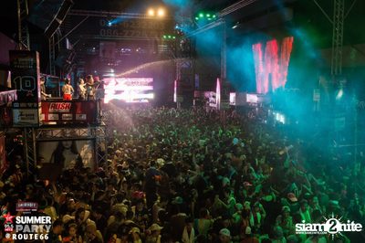 Smirnoff Midnight 100 นำเสนอ 95.5 Virgin Hitz Summer Party — photo 35