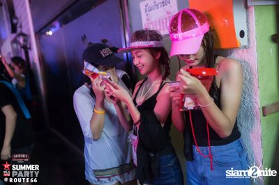 Smirnoff Midnight 100 นำเสนอ 95.5 Virgin Hitz Summer Party — photo 36