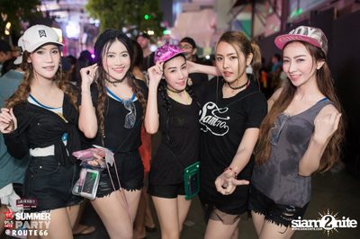 Smirnoff Midnight 100 นำเสนอ 95.5 Virgin Hitz Summer Party — photo 38