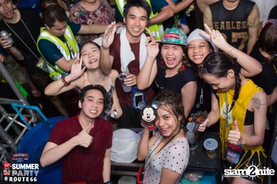 Smirnoff Midnight 100 นำเสนอ 95.5 Virgin Hitz Summer Party — photo 54