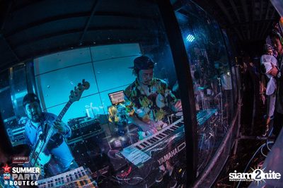 Smirnoff Midnight 100 นำเสนอ 95.5 Virgin Hitz Summer Party — photo 94