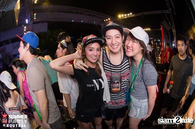 Smirnoff Midnight 100 นำเสนอ 95.5 Virgin Hitz Summer Party — photo 98