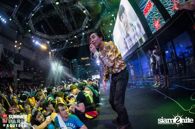 Smirnoff Midnight 100 นำเสนอ 95.5 Virgin Hitz Summer Party — photo 103
