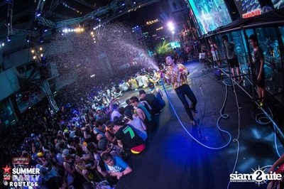 Smirnoff Midnight 100 นำเสนอ 95.5 Virgin Hitz Summer Party — photo 104