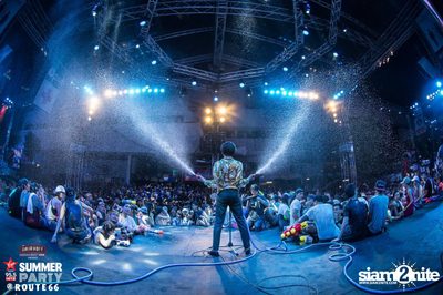Smirnoff Midnight 100 นำเสนอ 95.5 Virgin Hitz Summer Party — photo 116