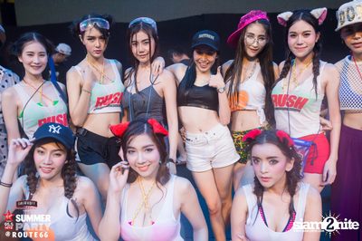 Smirnoff Midnight 100 นำเสนอ 95.5 Virgin Hitz Summer Party — photo 127