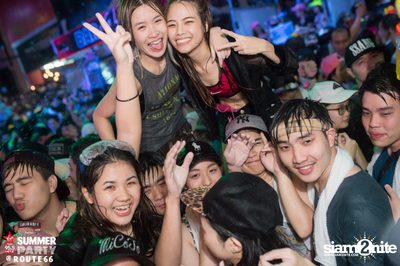 Smirnoff Midnight 100 นำเสนอ 95.5 Virgin Hitz Summer Party — photo 130