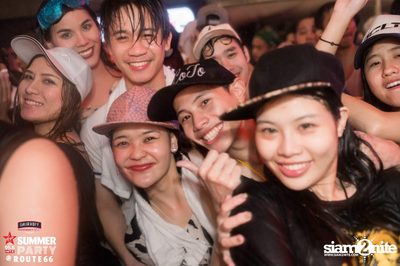 Smirnoff Midnight 100 นำเสนอ 95.5 Virgin Hitz Summer Party — photo 133