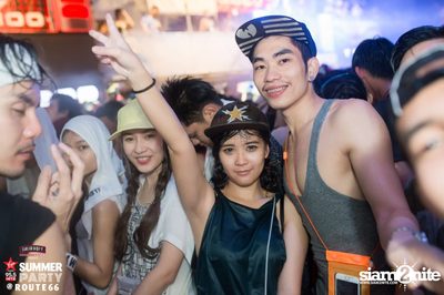 Smirnoff Midnight 100 นำเสนอ 95.5 Virgin Hitz Summer Party — photo 139
