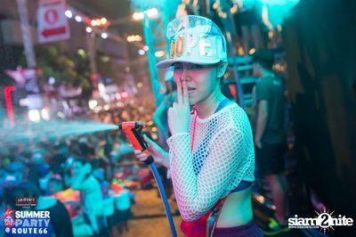 Smirnoff Midnight 100 นำเสนอ 95.5 Virgin Hitz Summer Party — photo 159